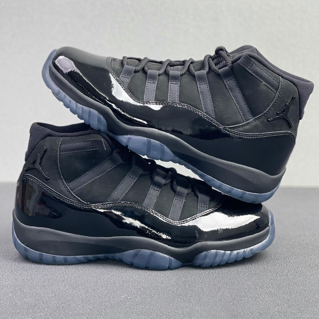 AIR JORDAN 11 BLACK