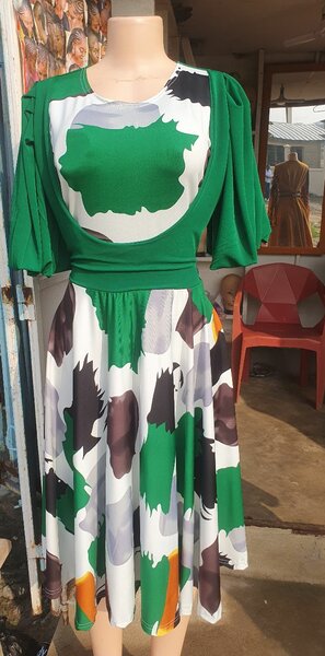 Robe fluide imprimée élégante