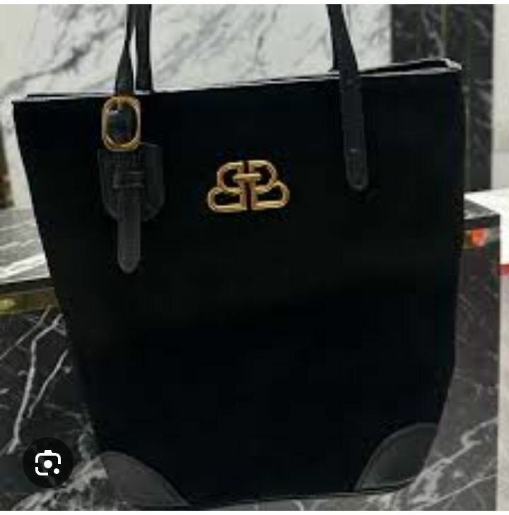 Sac cabas en cuir noir élégant