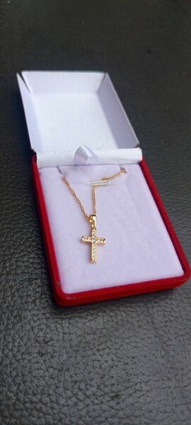 Collier pendentif doré élégant