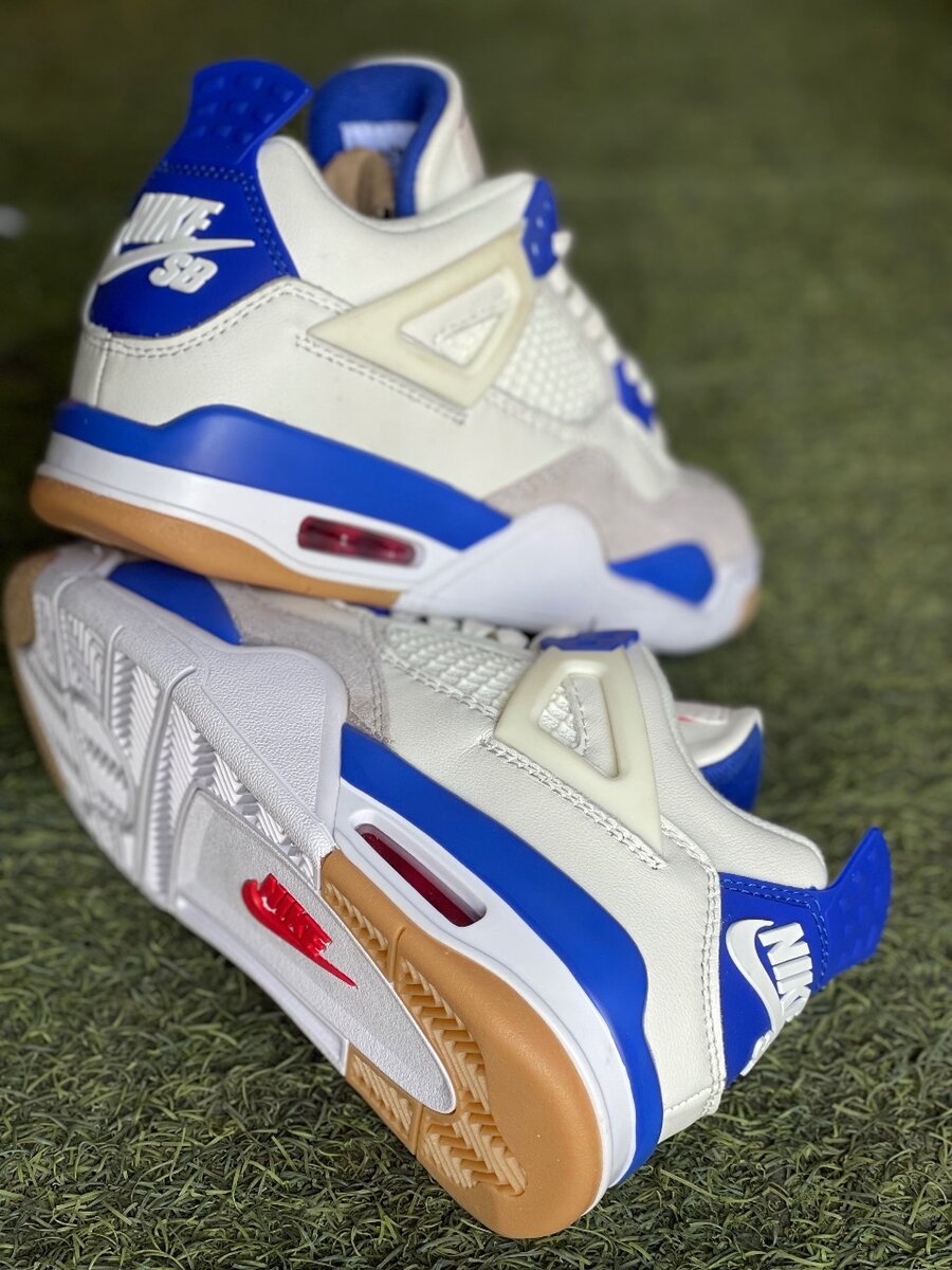 Nike Sb x Jordan 4