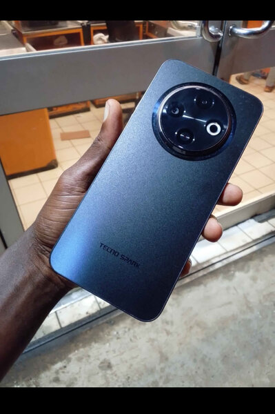 Smartphone moderne Tecno