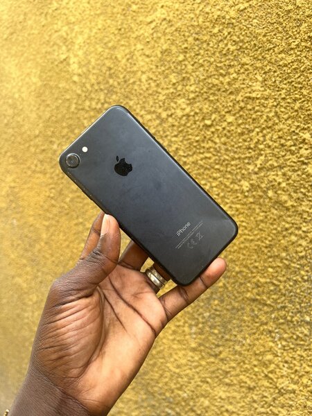 IPHONE 7 SIMPLE 32 G SECOND MAIN