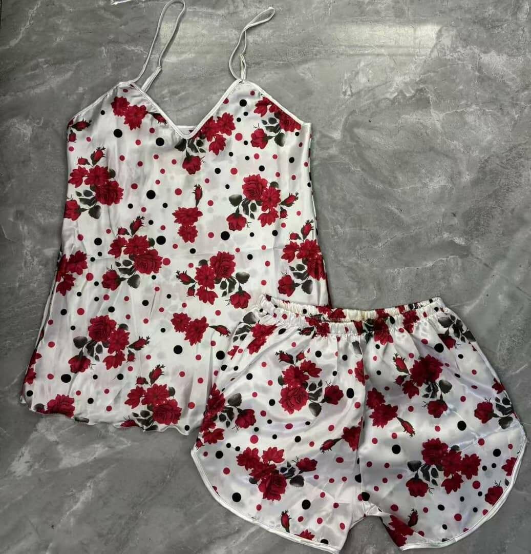 Pyjama en satin floral