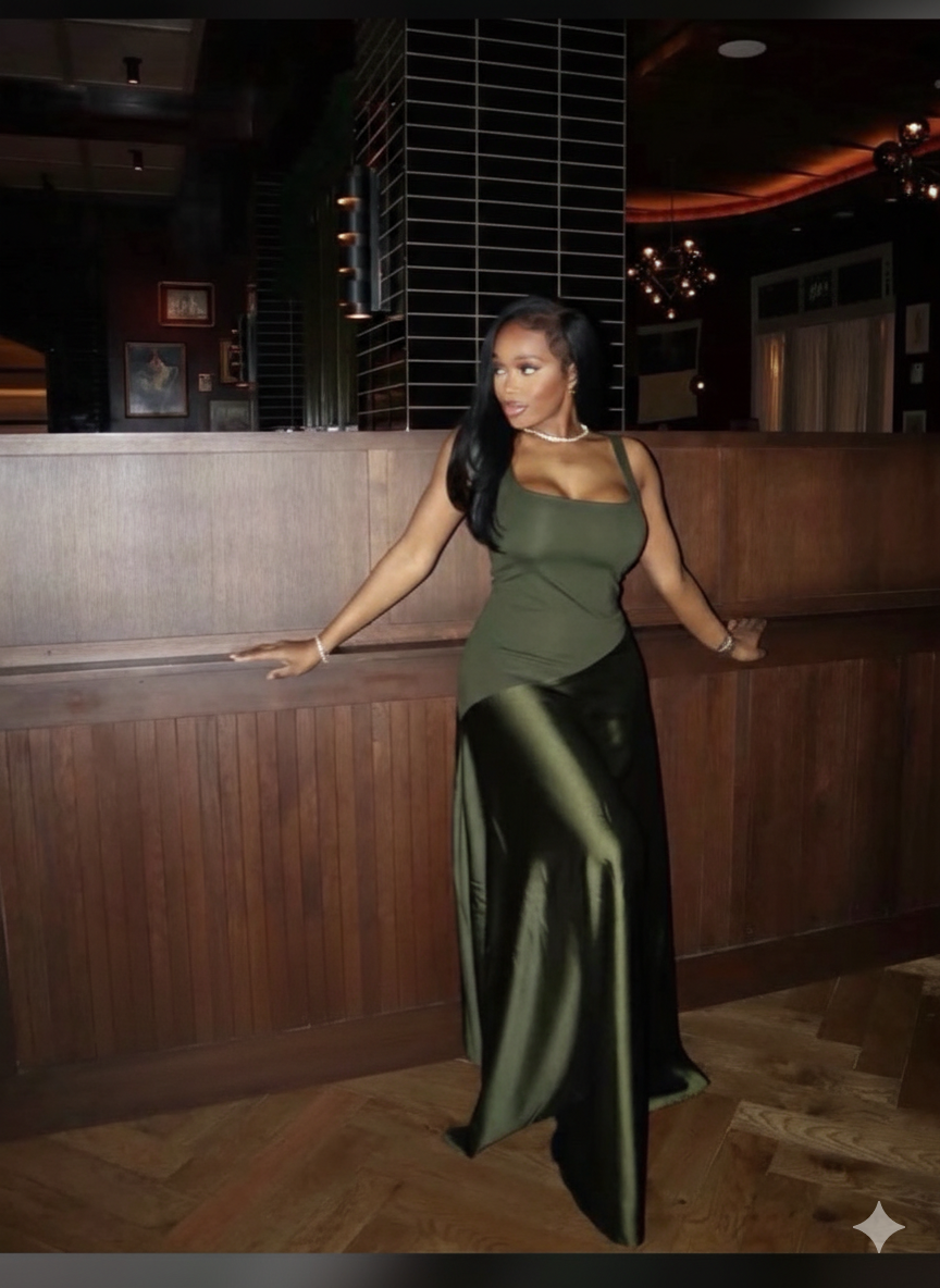 Robe Longue Élegante en Satin