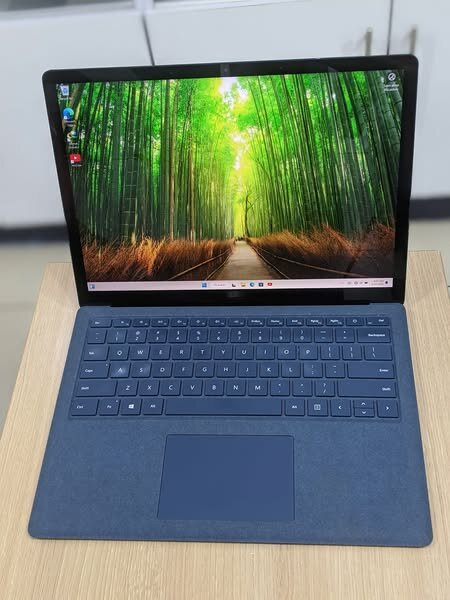 Microsoft Surface Laptop 2 8th Generation 