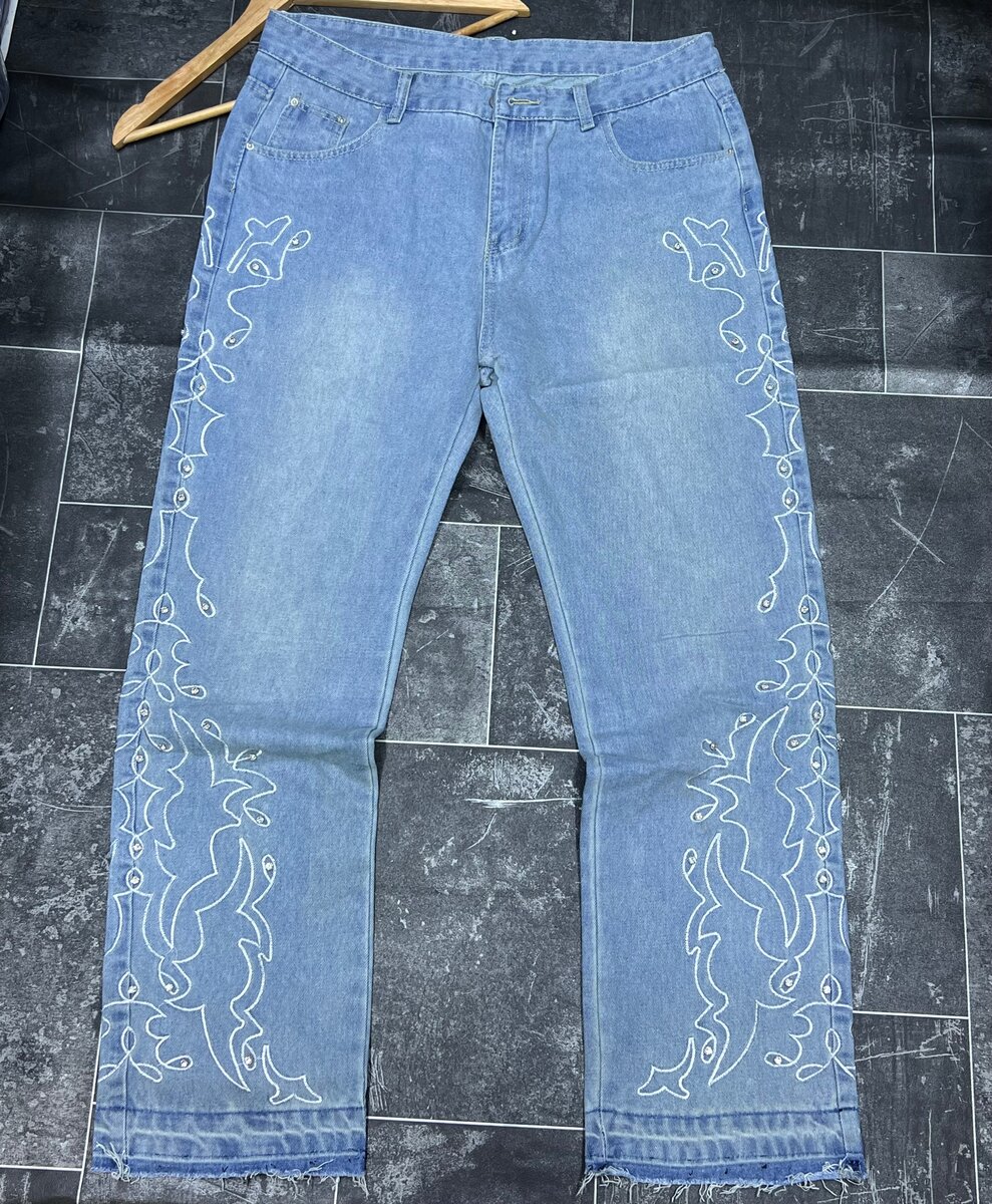Jeans brodés élégants