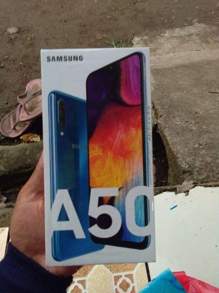 Samsung Galaxy A50 Smartphone