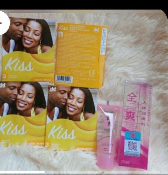 1 lubrifiant 25ml+ 12 préservatifs kiss