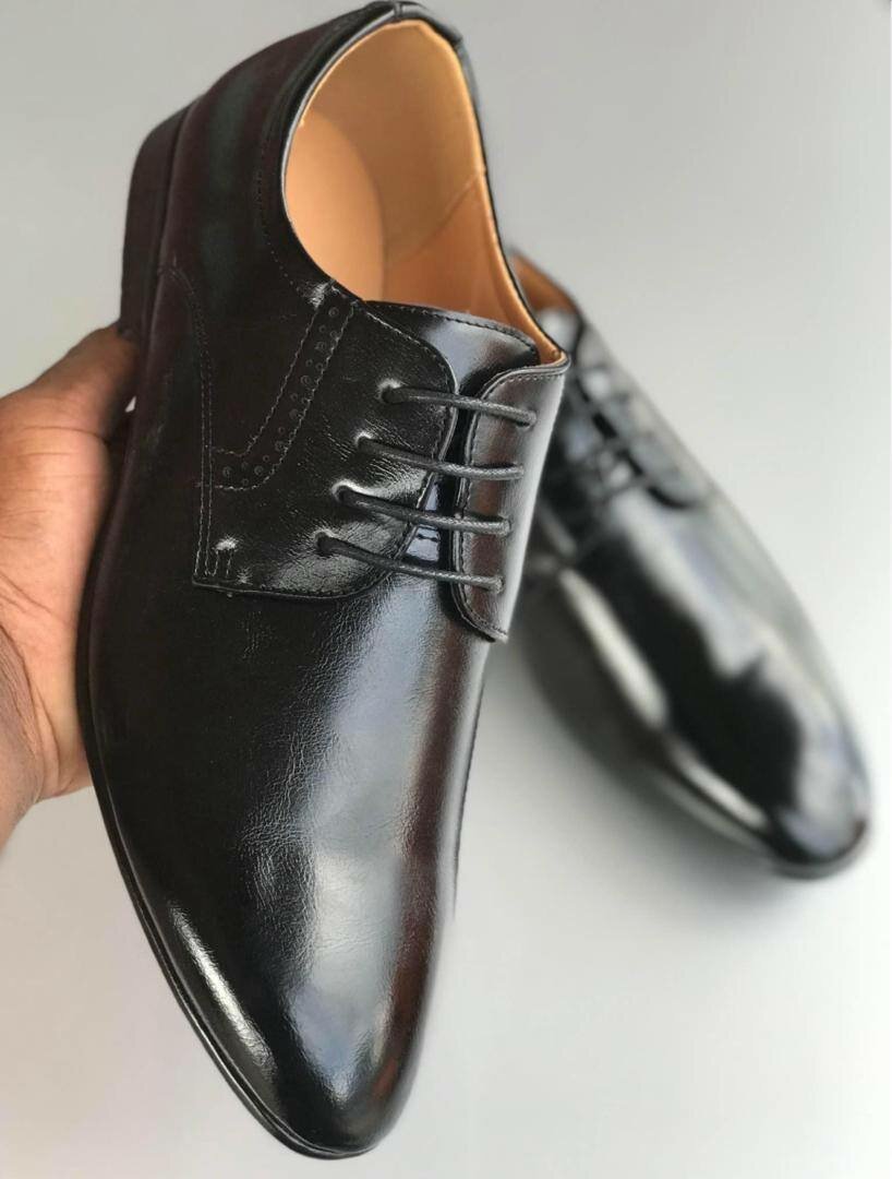 Smart shoes and sneakers