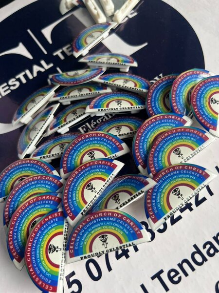 Autocollants Église Arc-en-ciel