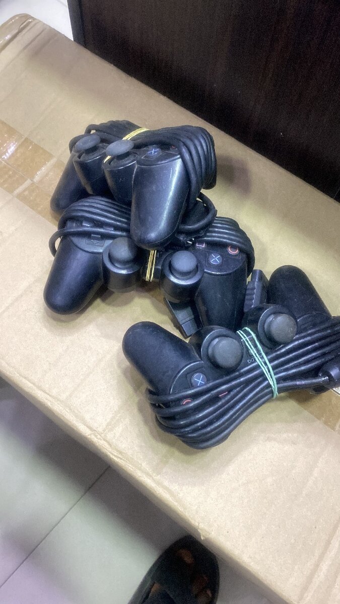 Ps2 home used game pads