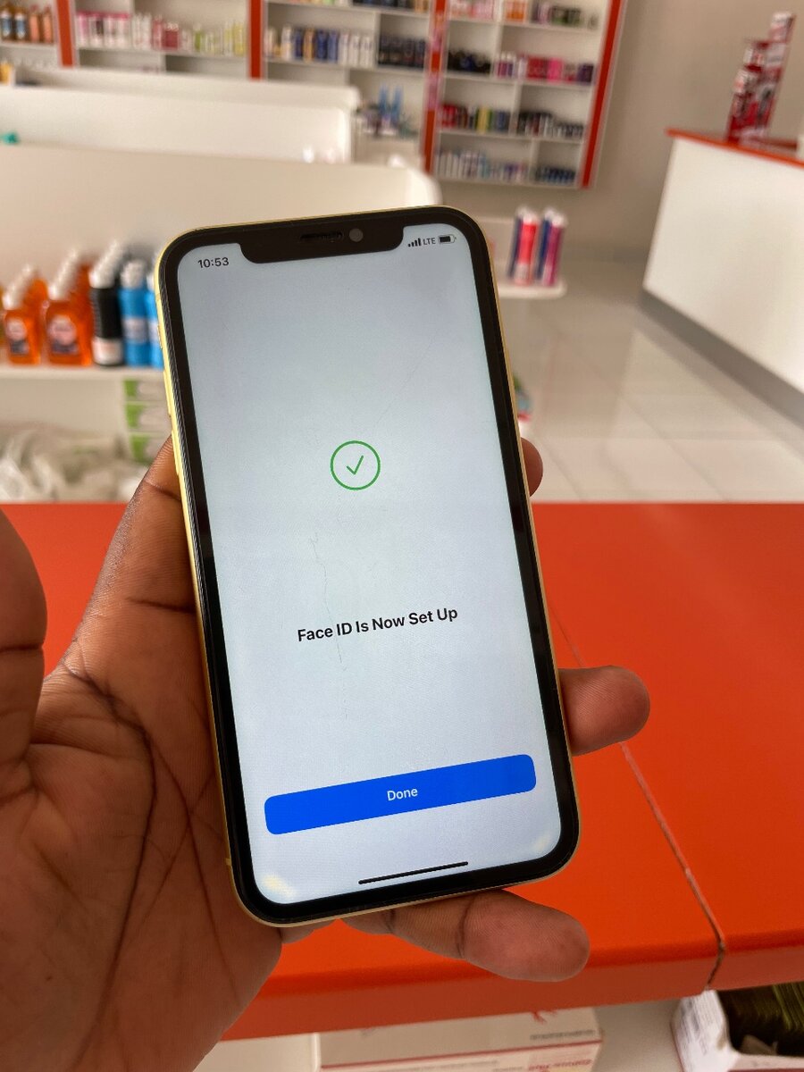 Apple iPhone 11 64gb.