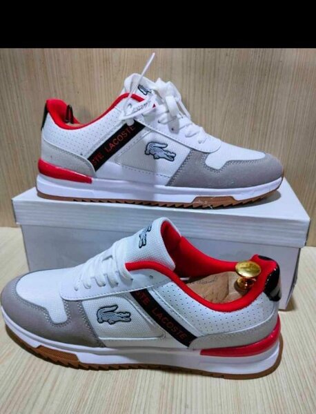 Chaussures Lacoste pour homme