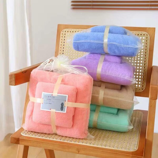 Serviettes de bain en microfibre colorées