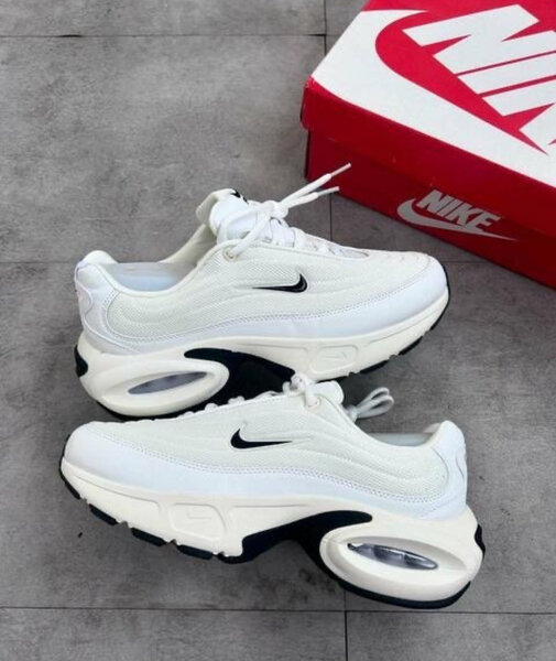 Baskets Nike Blanches Modernes