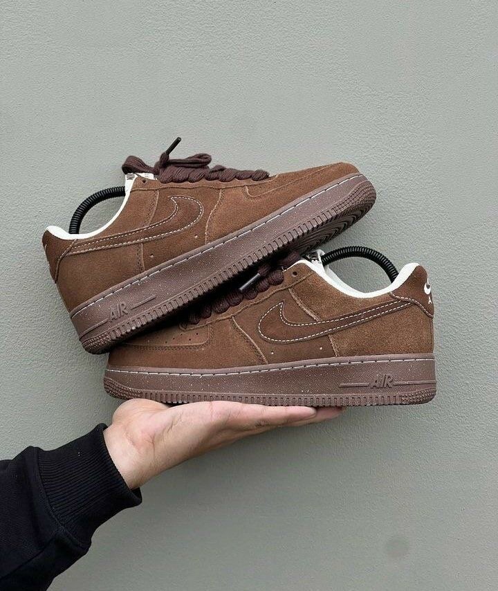 NIKE AIRFORCE 1