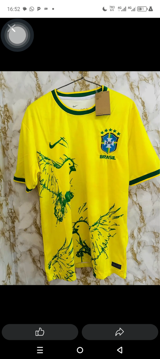 Maillot de football jaune