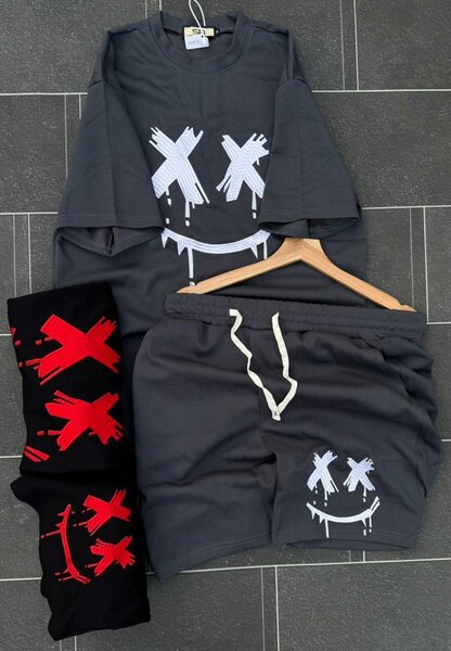 Ensemble sweat-shirt et short