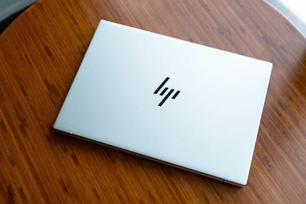 HP elitebook 830 G6 core i5