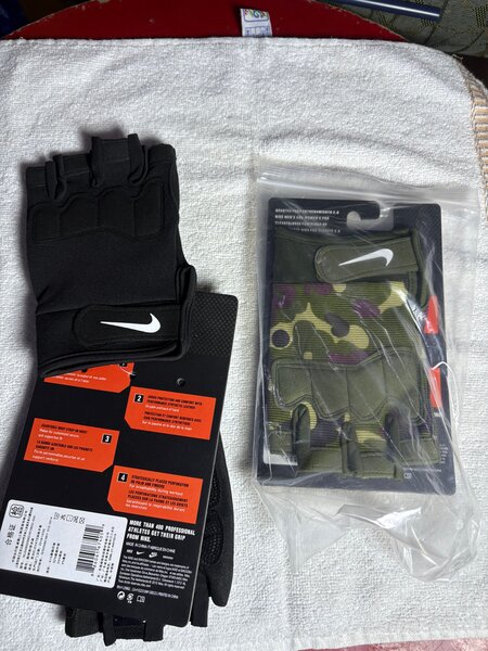 Gants de sport Nike pour homme