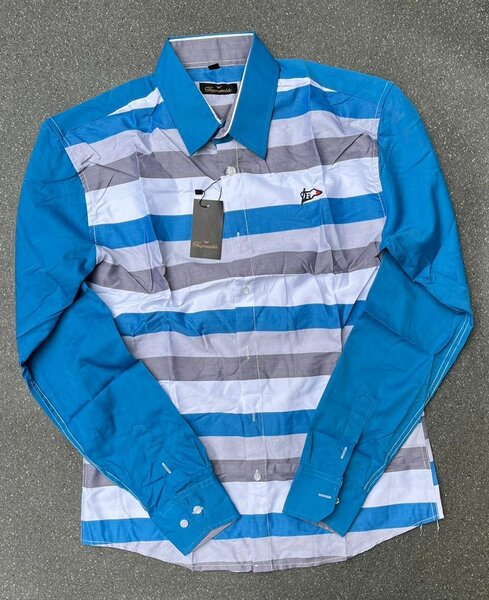 Chemise à rayures bleues homme