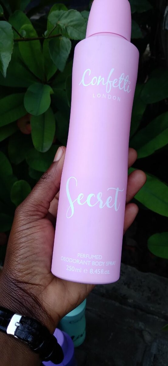 CONFETTI perfumed body spray