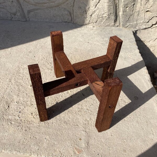 Подставка под растения