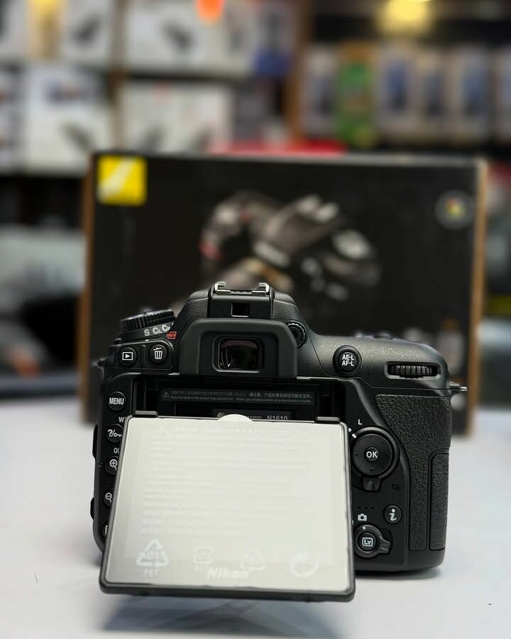 NIKON D7500 DSLR Camera