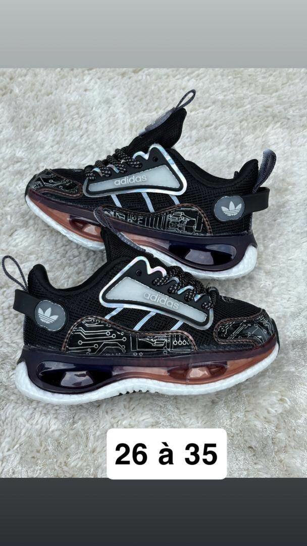 Chaussures Enfant Modernes Adidas