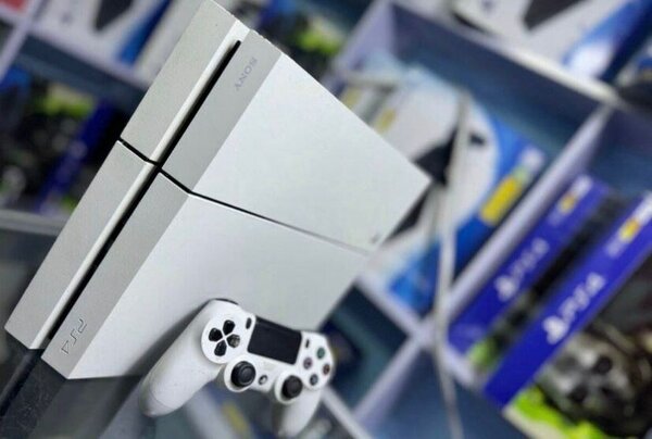 Console Sony PS4 Slim Blanche