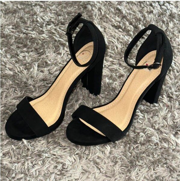 *SUEDE OPEN TOE BLOCK HEEL*