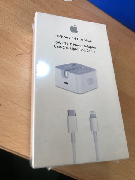 Original iPhone 14/15 lightening cables