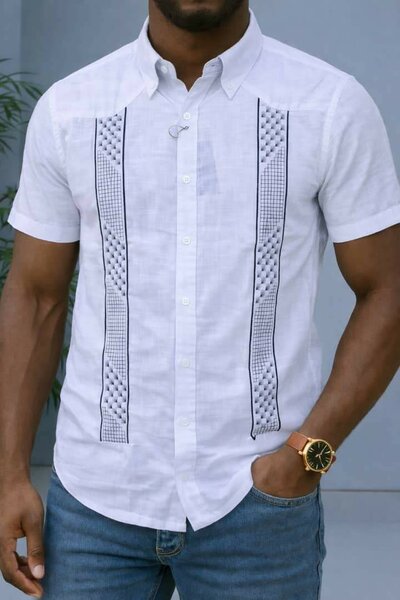 Chemise blanche à manches courtes