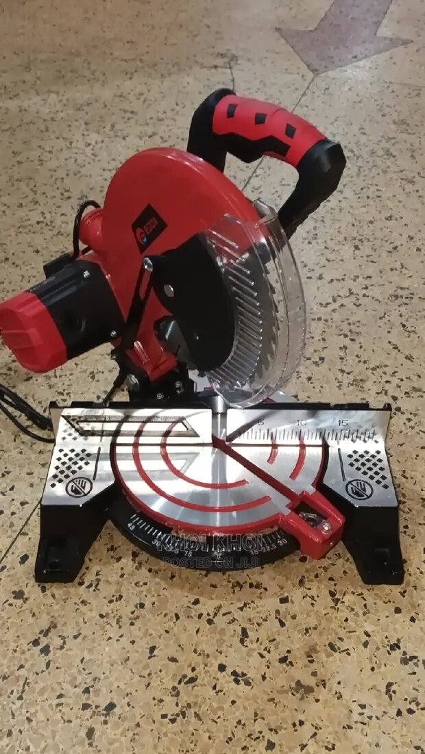 Scie à onglet électrique professionnelle