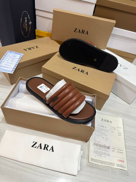 Sandales Zara en cuir marron