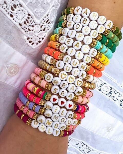 Bracelets multicolores message