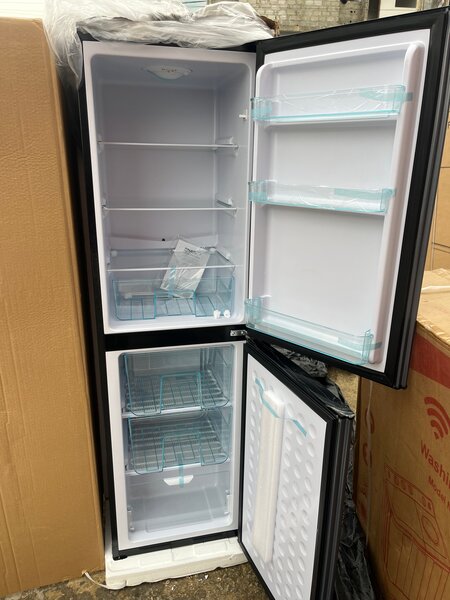 Réfrigérateur combiné moderne