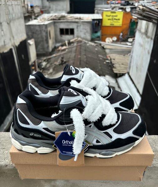 Chaussures de sport ASICS