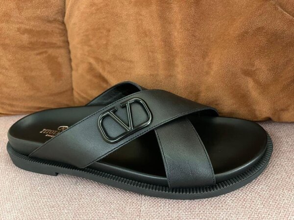 Sandales noires en cuir