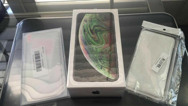 XS MAX 256GB IN BOX