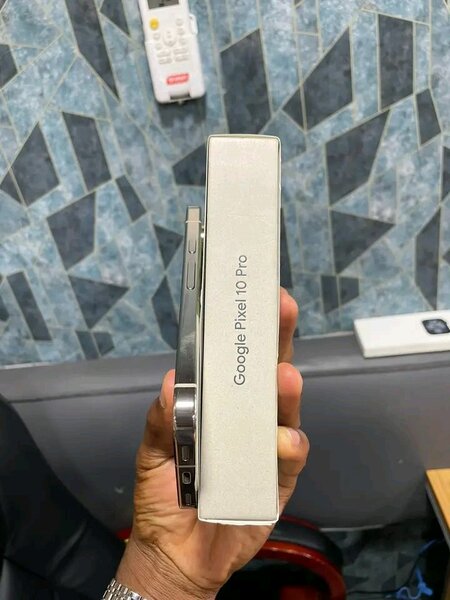 Google Pixel 10 Pro Smartphone