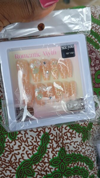 Ongles Artificiels Élégants