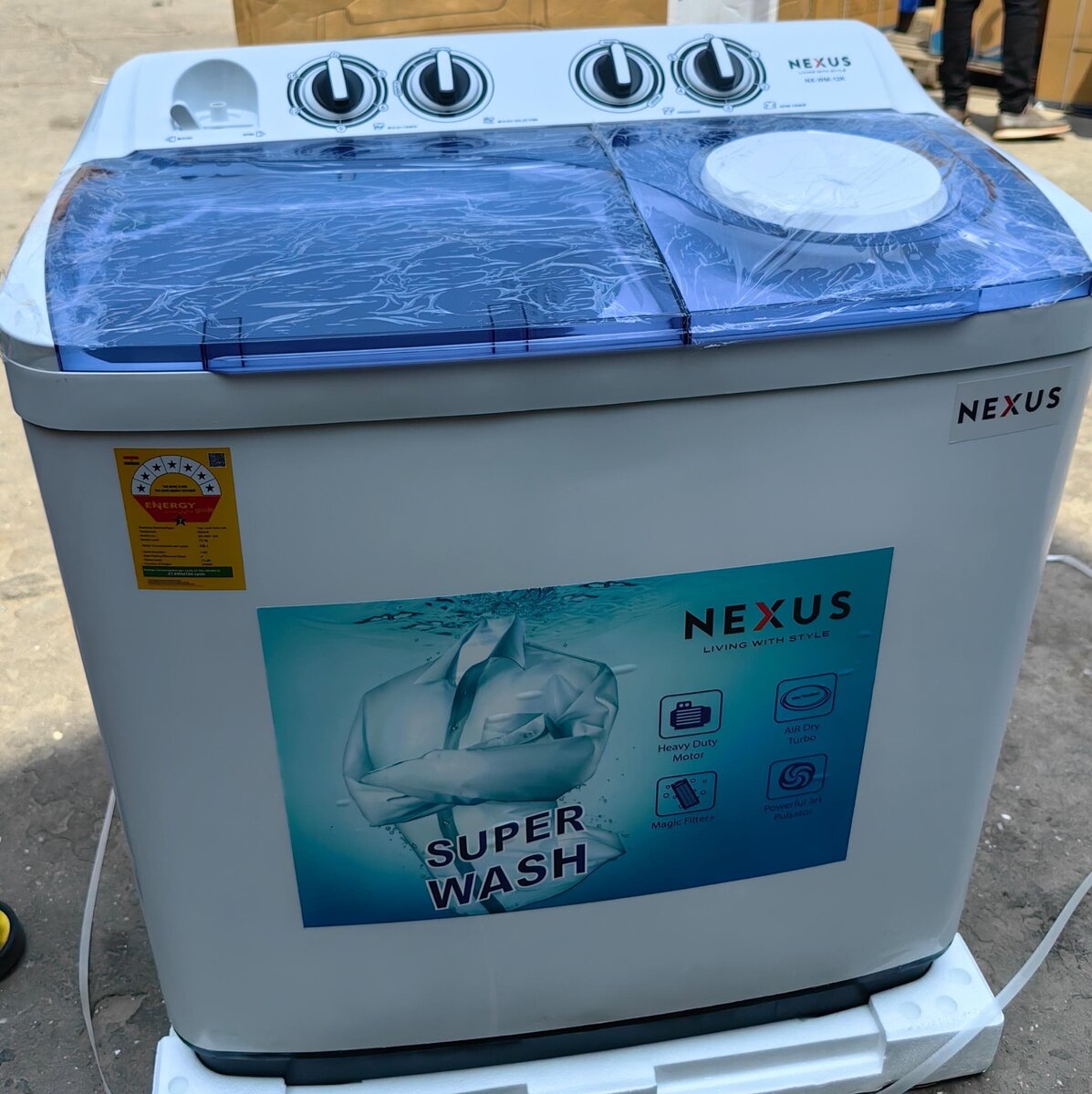 Mooved 32 smart digital satellite