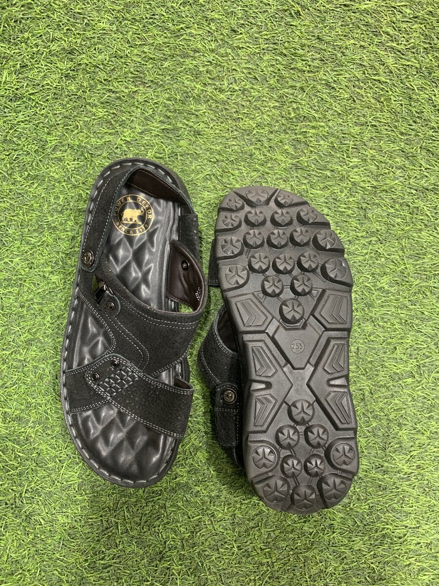 Store reject Foos Sandals