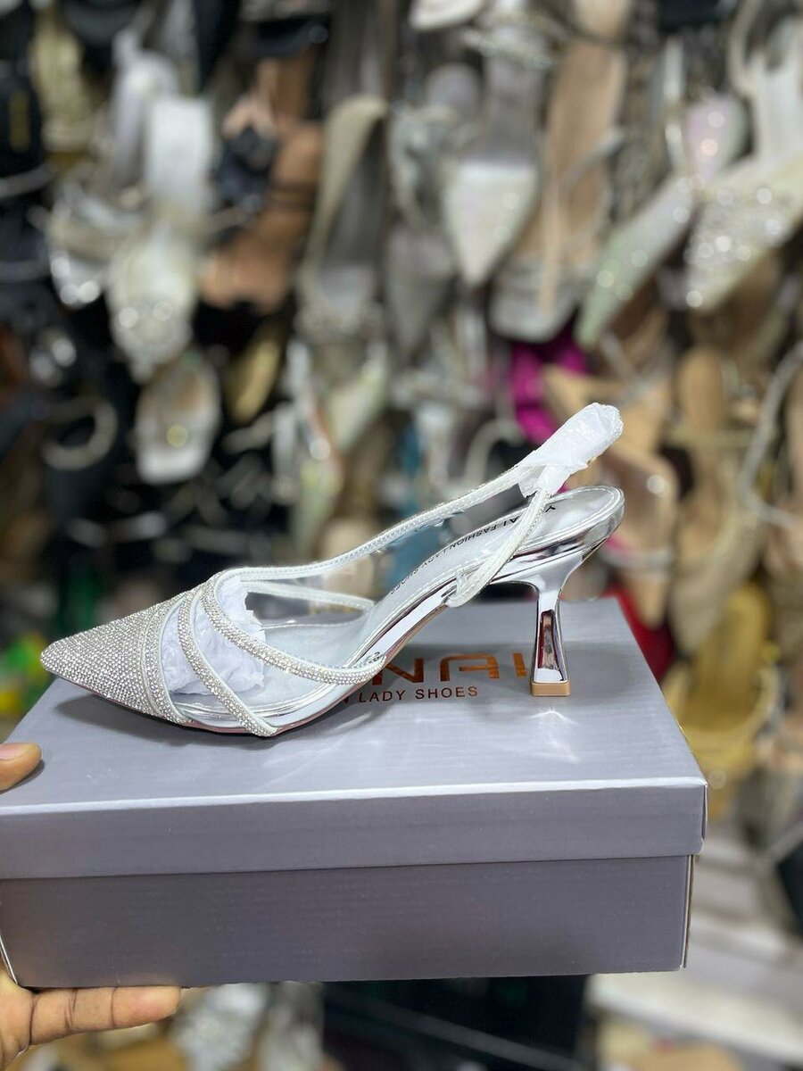 Escarpins élégants à strass