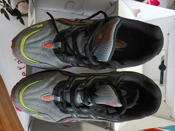 Chaussures de course légères homme