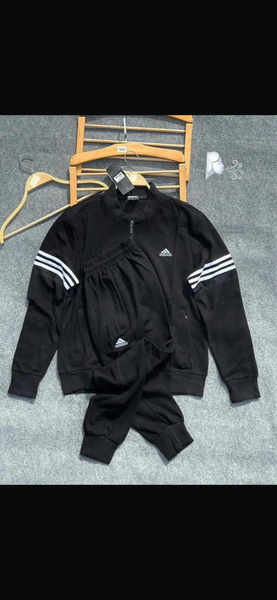 Survêtement adidas