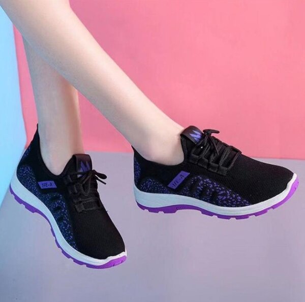 Ladies sport shoes