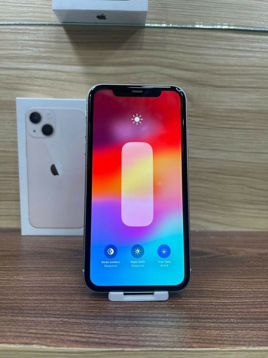 IPHONE 11 64GIGA TOUT EST DJAZ DESSUS